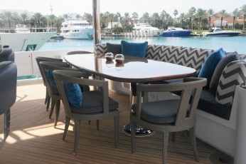 Aft Deck Dining Seating